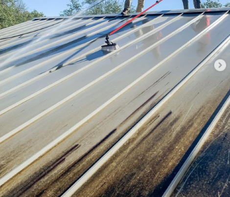 metal roof washing